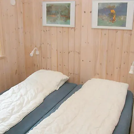 Cozy Home In Aakirkeby With Sauna Σπίτι διακοπών