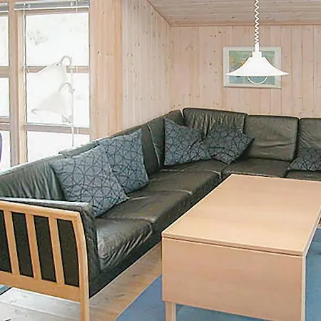 Σπίτι διακοπών Cozy Home In Aakirkeby With Sauna *