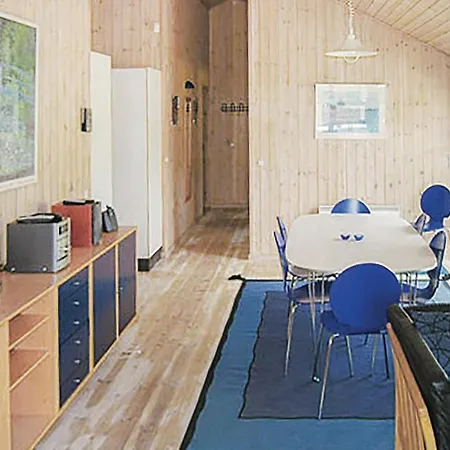 4 Bedroom Beautiful In Aakirkeby * Vester Sømarken