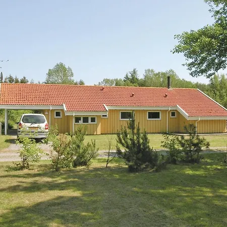 4 Bedroom Beautiful In Aakirkeby *